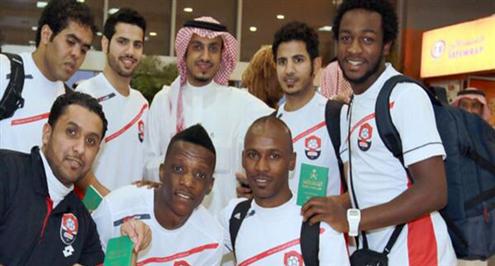 بالصور.. الرائد يصل تركيا 